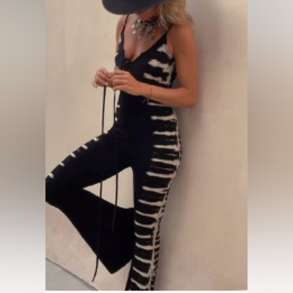 MuseChoices Suspender Slim Jumpsuit